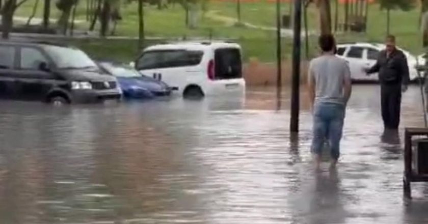 İstanbul'da aralıklı sağanak yağışlar etkili oldu