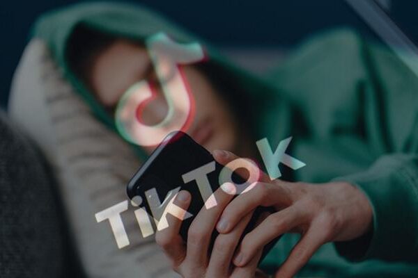 Tiktok'un Yeni Fonksiyonu: Uygulama tarafından meditasyon! Bu yeni hareket, gençlerin ekranının zamanını azaltabilecek mi?