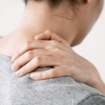 Gelişmiş Necknia'nın belirtileri nelerdir? Gelişmiş boynun fıtıklarını nasıl anlarım? Tedavi yöntemleri nelerdir?