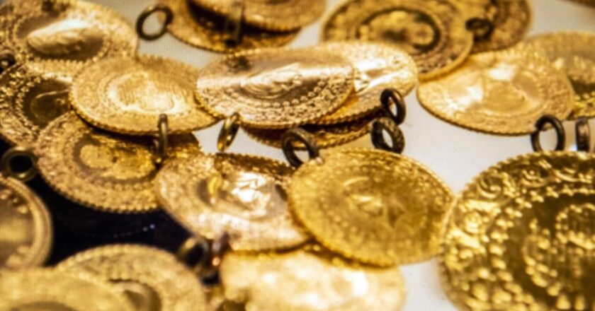 Altın gram 4 bin 316 pound ile değiştirildi