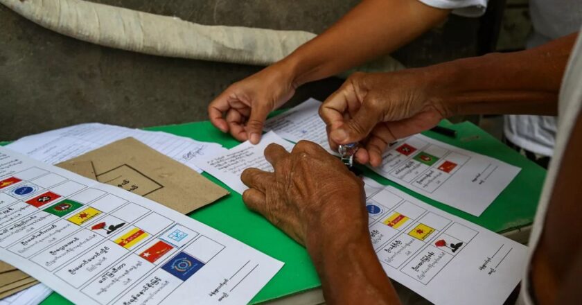 Acil durum Myanmar'da sona erdi: Seçimlerden önce Devlet İdaresi yenilendi