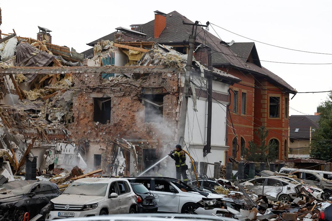 Taş başkentte taşta değil! Dünya şu görüntülerden bahsediyor: Kiev, Rusya'nın 12 saat boyunca füze yağdığı kalıntılara döndü