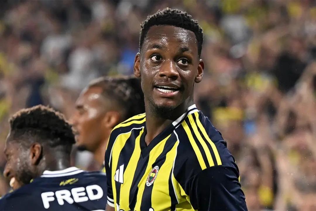 Serdar Ali Celikler iddiası için Fenerbahce de Jhon Duran'ın yarası! Yaralanma bitti ama oynamıyor ...