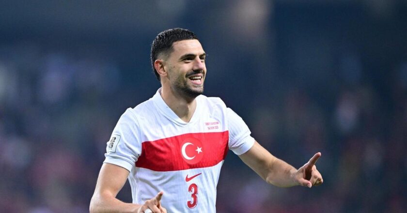 Altın Baş Merih Demiral! Yıldız savunmacının evindeki tarihi performansı…