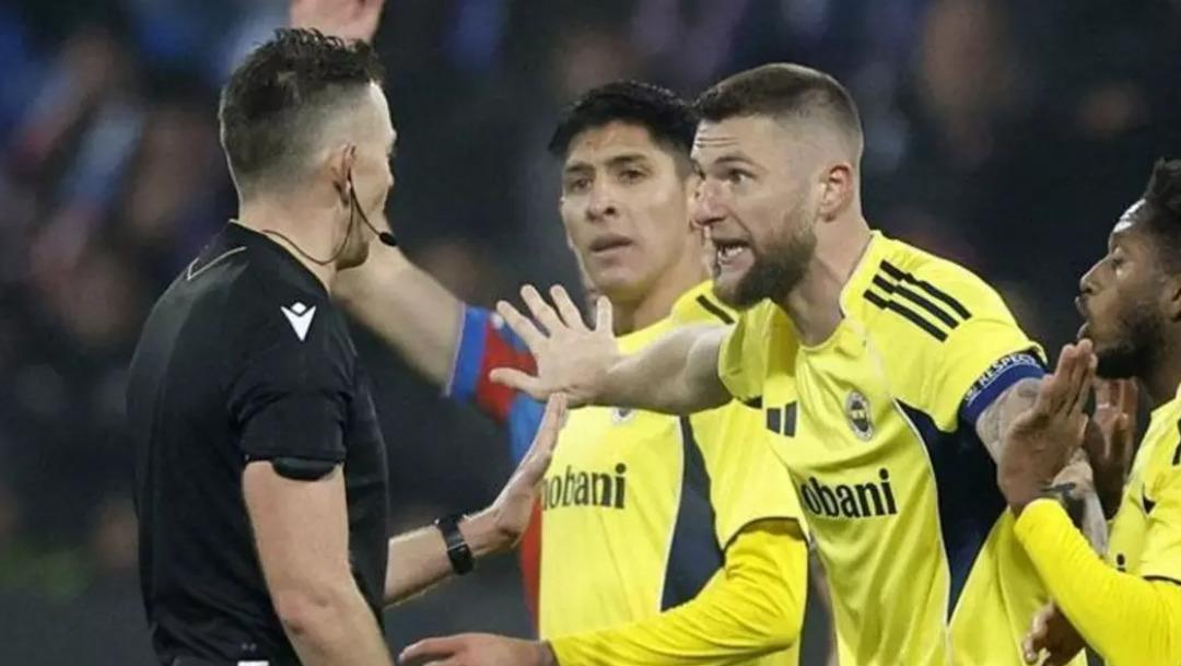 F.Bahçe UEFA'ya gidiyor! Hakem Allard Lindhout 2'yi şikayet edecekler