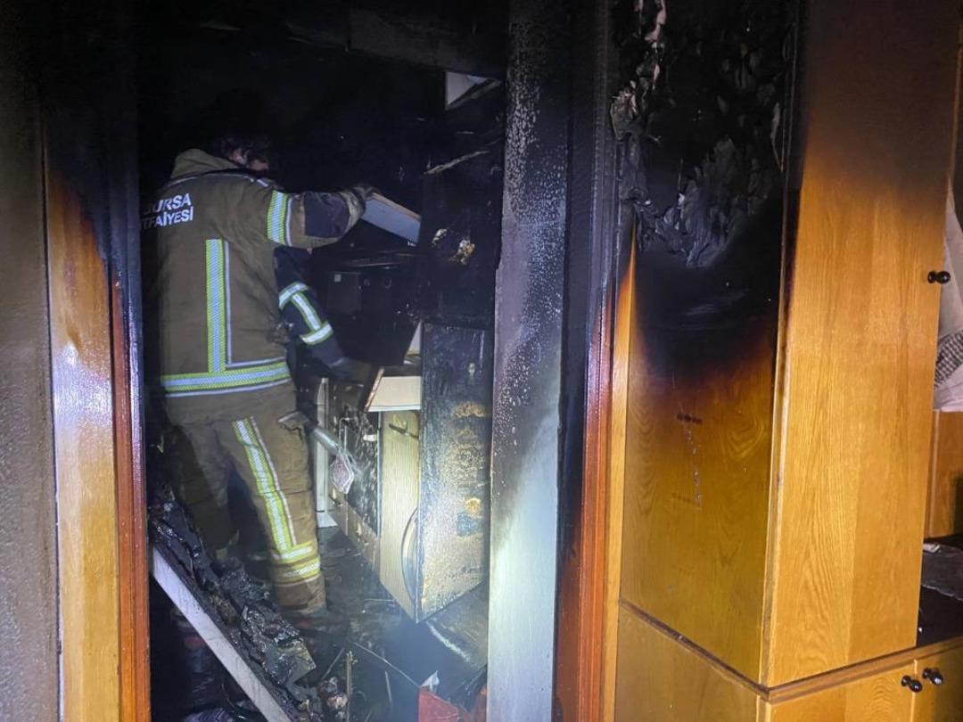 Aynı apartmanda beşinci kez yangın çıktı