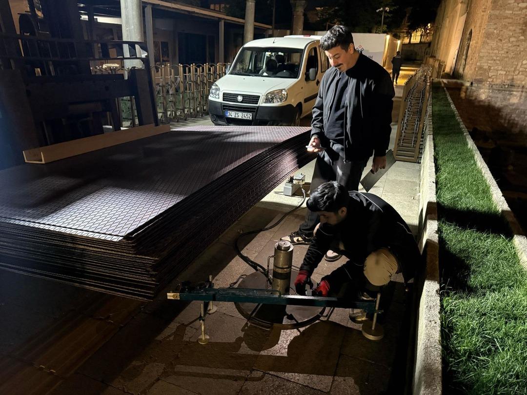 Ayasofya'ya kamyon girdiği iddiası: Bakanlıktan tartışmaya ilişkin fotoğraflı açıklama! 4