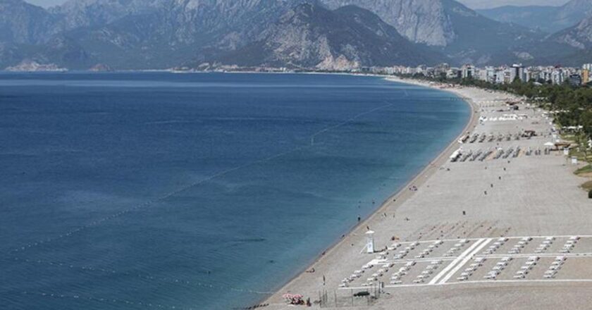 Konyaaltı Plajı nerede? Konyaaltı Plajı ücretli mi? Oraya nasıl gidilir?