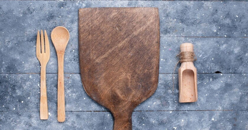 Kirli tahta kaşıkları temizlemenin sırları: Deterjan yetersiz kalıyor!